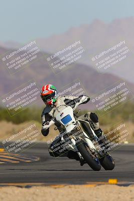 media/Nov-06-2023-Moto Forza (Mon) [[ce023d0744]]/3-Intermediate Group/Session 3 (Turn 5)/